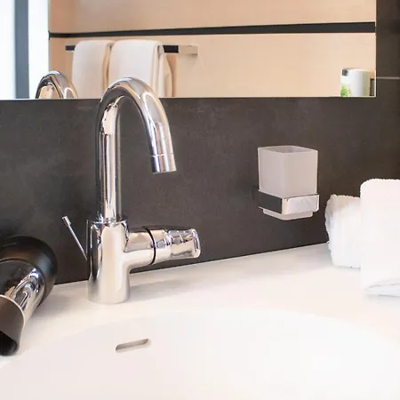 Zwi By Wmm Ξενοδοχείο *