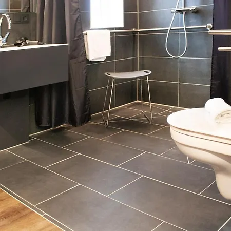 Zwi By Wmm Ξενοδοχείο *